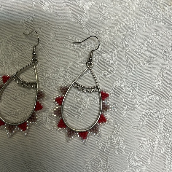 NEW Southwestern Inspired Boho Beaded Earrings - Picture 6 of 7